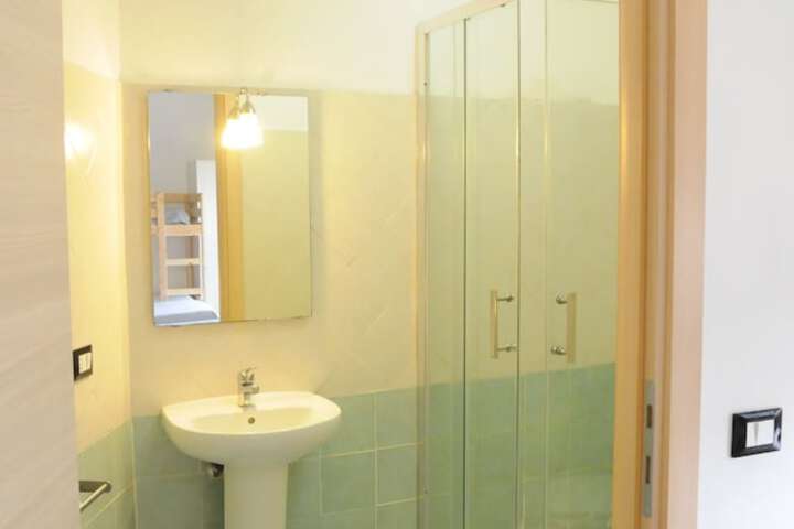 Room 26 of 29