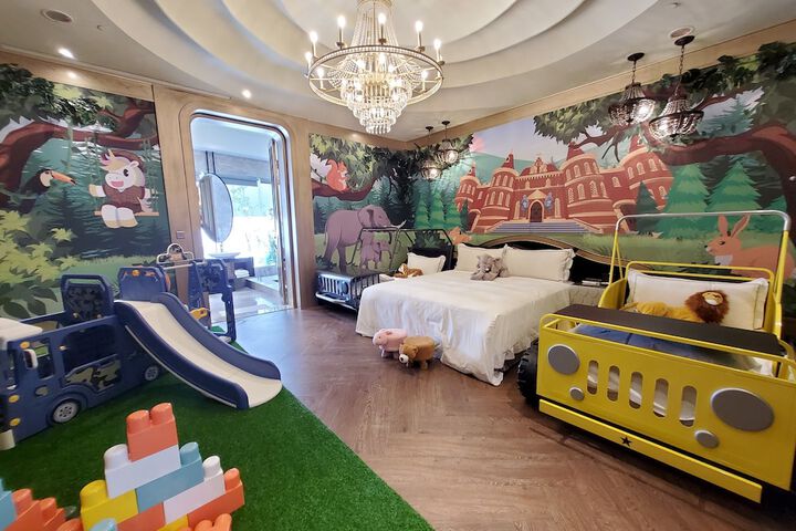 Room 40 of 91