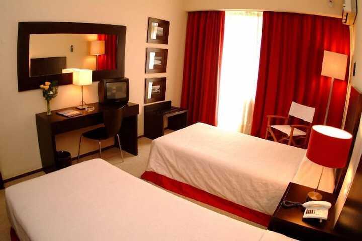 Room 8 of 63