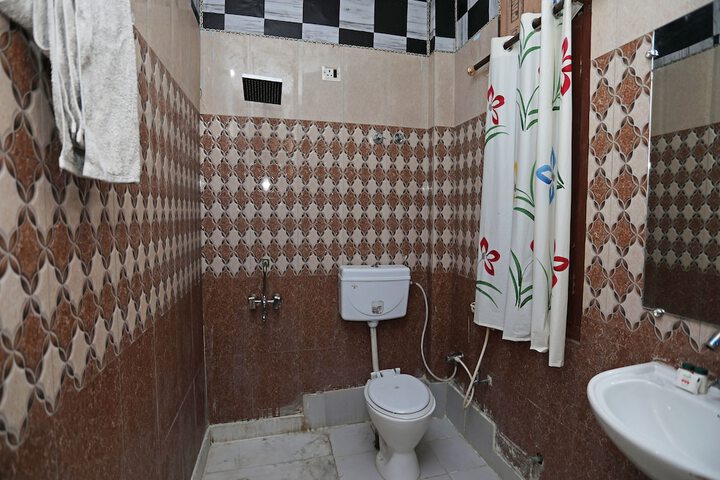 Room 17 of 22