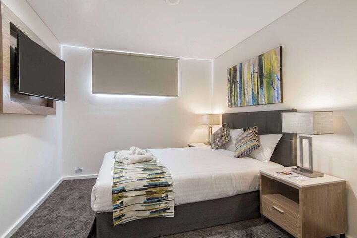 Room 10 of 73