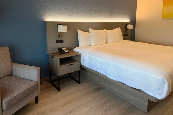 Room 41 of 63