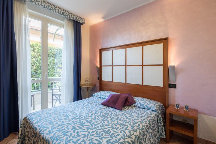 Room 45 of 79