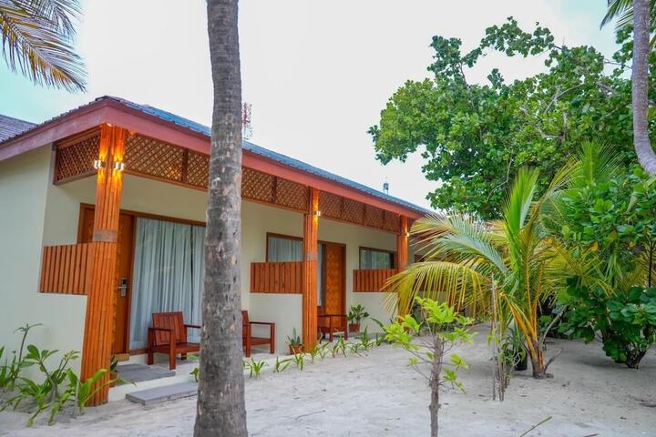 Hotel Exterior 53 of 53