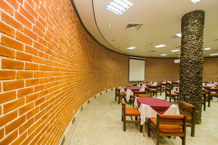 Dining 137 of 194