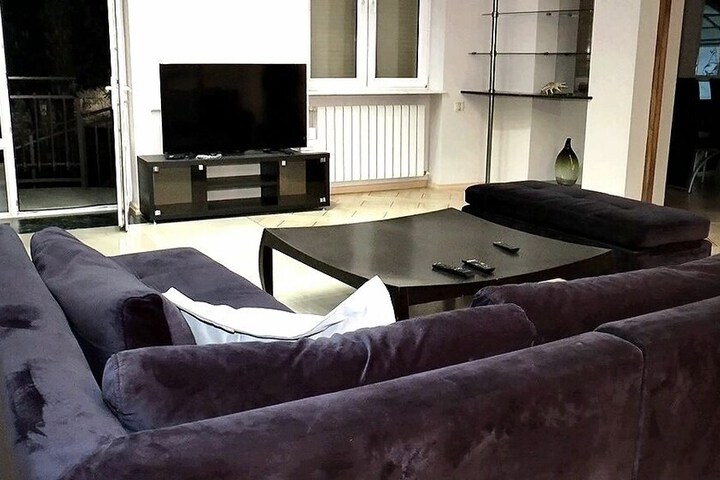 Room 30 of 64