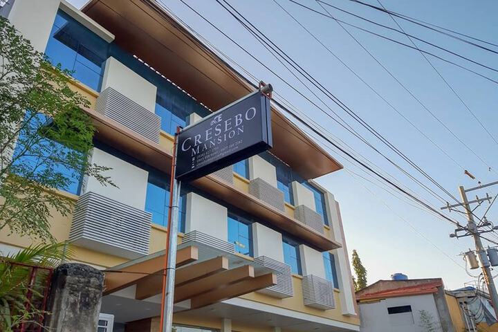 Cres Ebo Mansion Hotel and Bistro