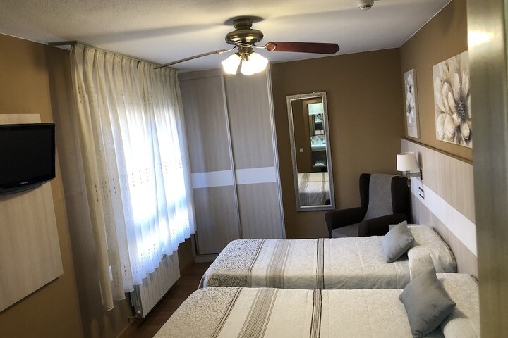 Room 15 of 34