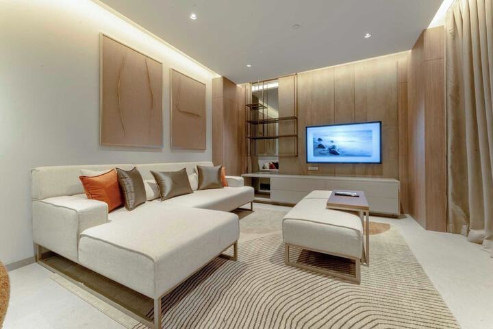 Room 5 of 41