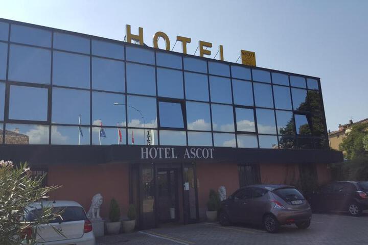 Hotel Ascot