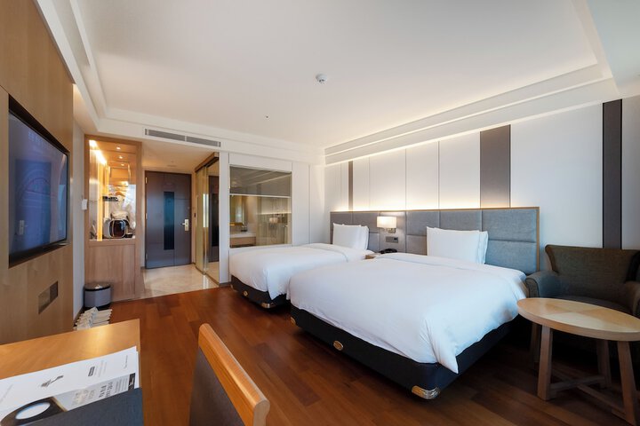 Room 14 of 81