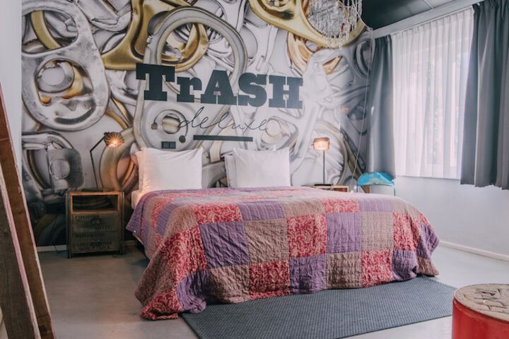 Room 7 of 31