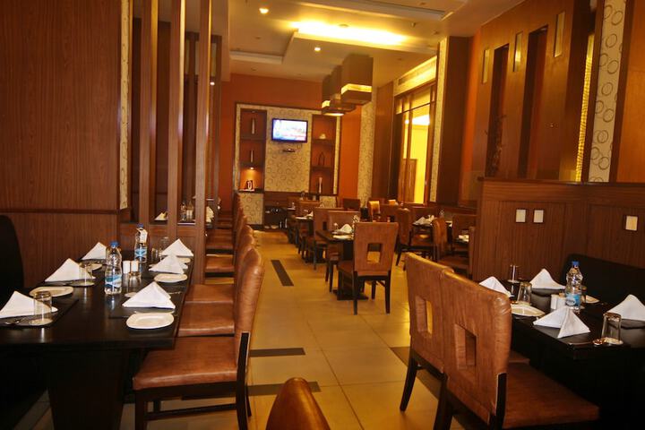 Dining Photos