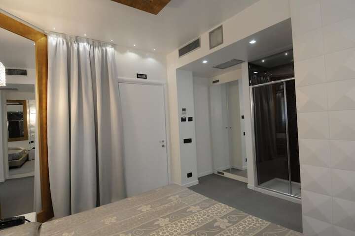 Room 18 of 41