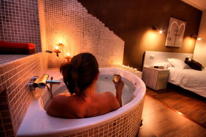 Hot tub