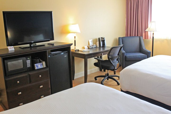 Quadruple Queen Size Bed (5 of 29)
