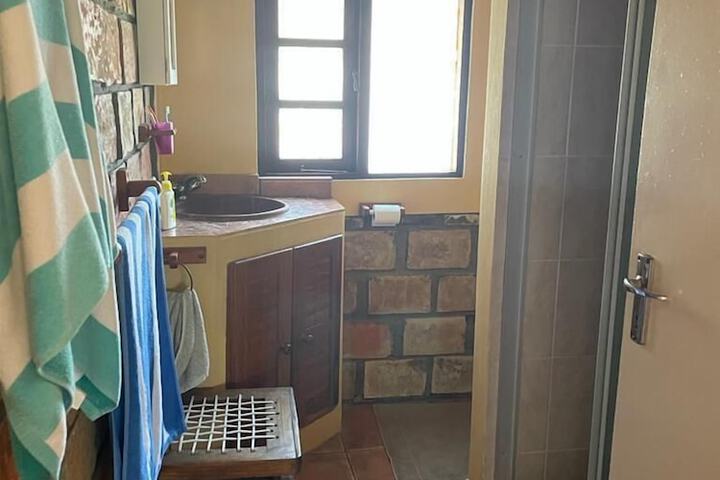 Room 15 of 34