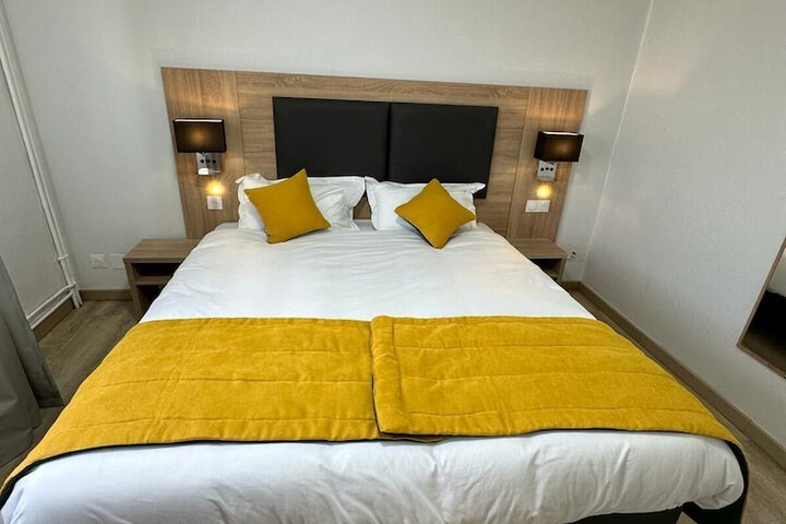 Room 3 of 22