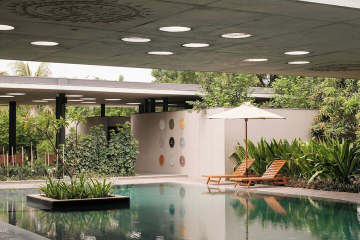Pool 17 of 42