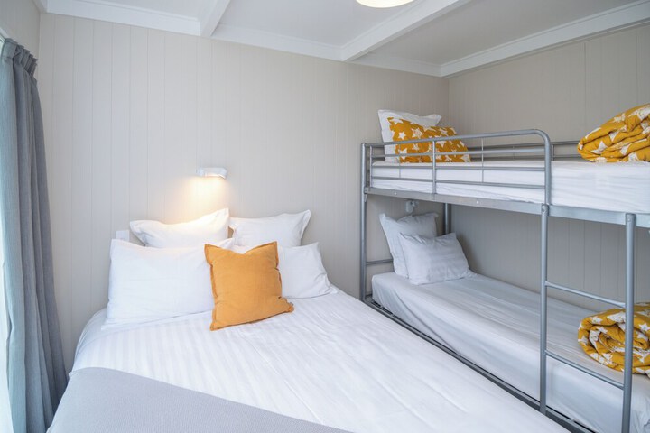 Room 7 of 27