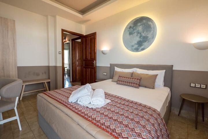 Room 19 of 182