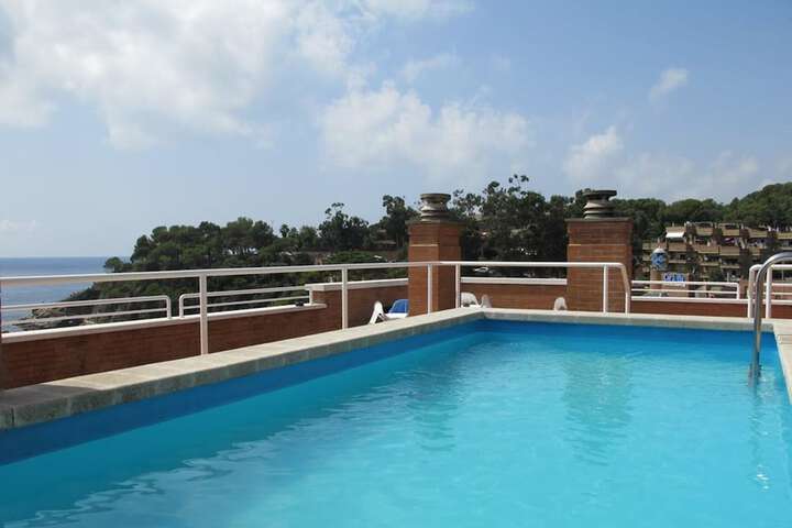 Pool Hotel