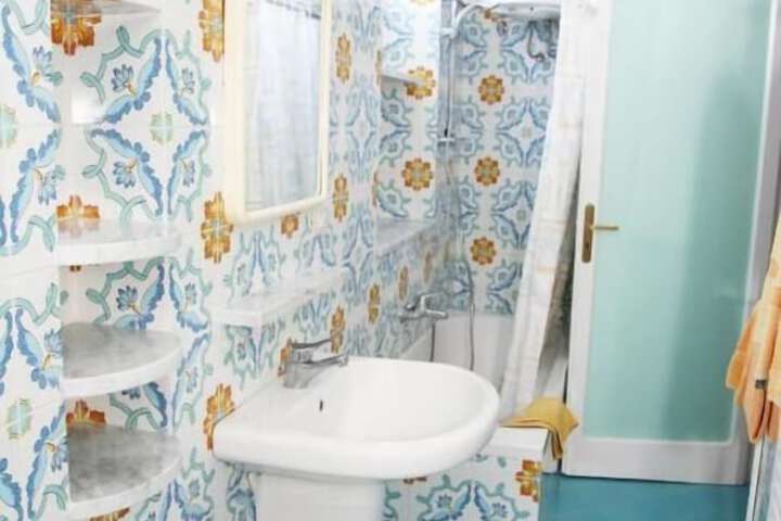 Room 15 of 29