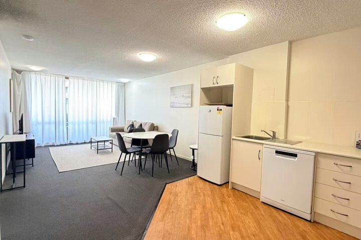 Room 34 of 60