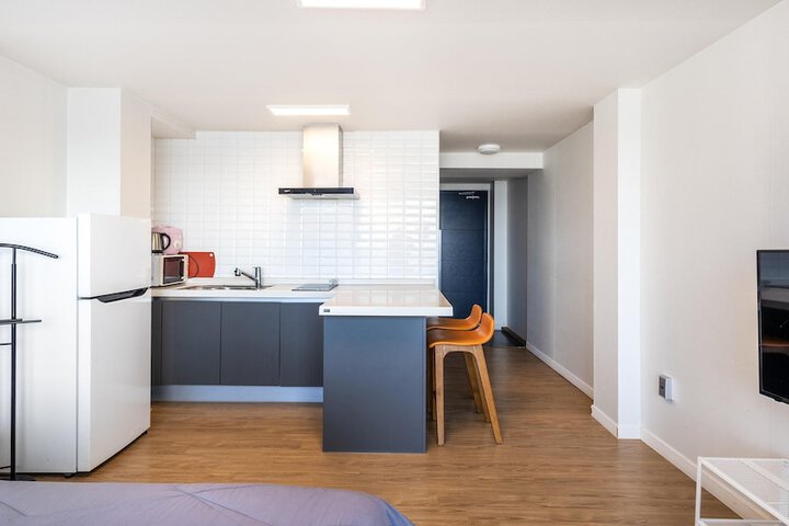 Room 4 of 69