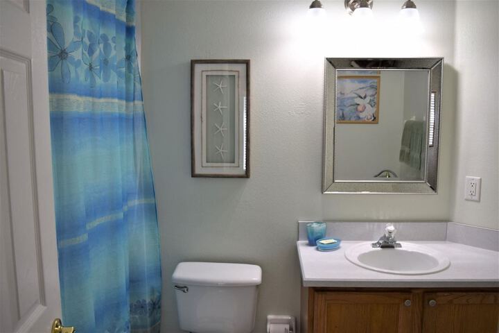 Room 13 of 20