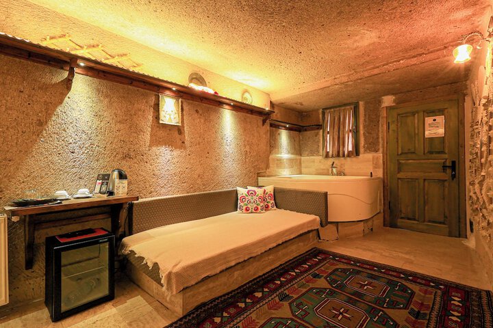 Room 37 of 75