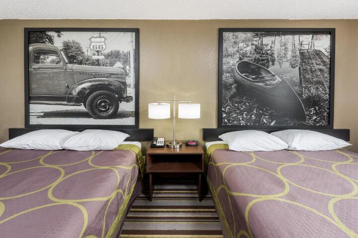 1 Queen Bed Mobility Accessible (11 of 15)