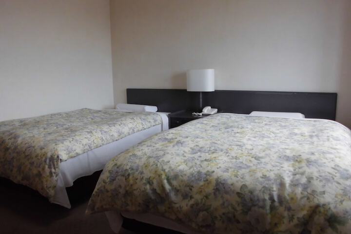 Room 7 of 10