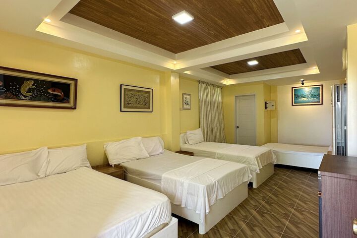 Room 2 of 72
