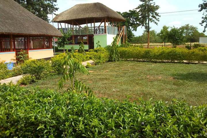 Hotel Exterior 52 of 62