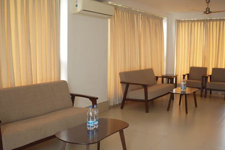 Room 14 of 36