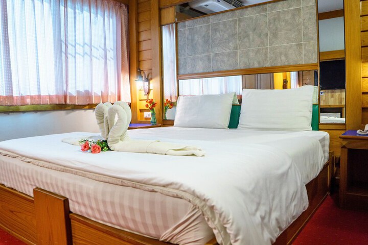 Room 40 of 74