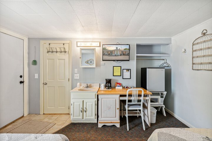 2 Double Beds (4 of 6)