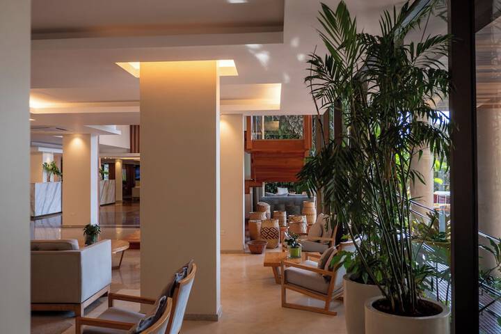 Hotel Interior 5 of 105