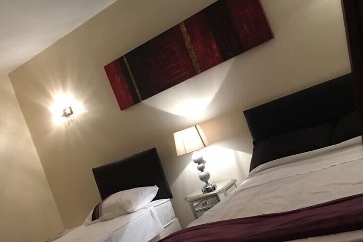 Room 9 of 15