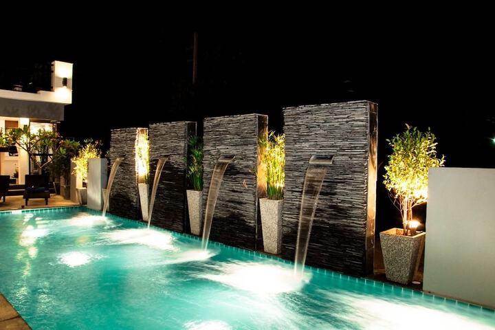 Hotel Pool