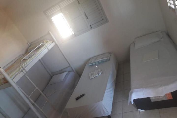 Room 2 of 6