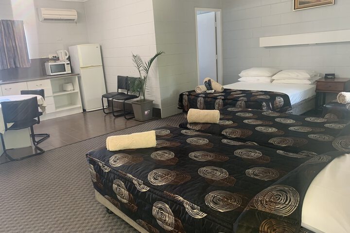 Room 4 of 41