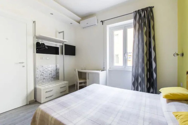 Room 18 of 35
