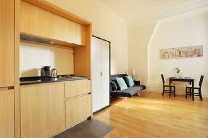 Room 28 of 45
