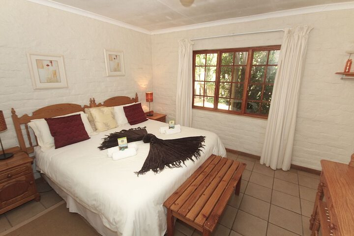 Room 4 of 98