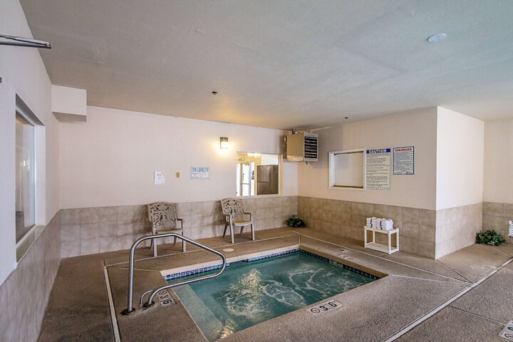 Pools & Facilities