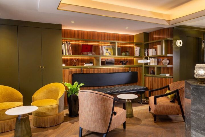 Guest Lobby