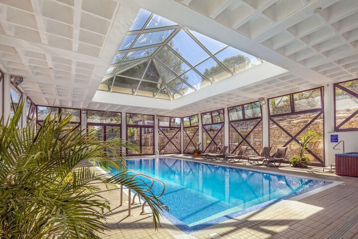 Pool 54 of 101