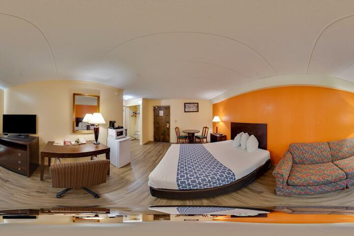 1 King Bed (12 of 16)